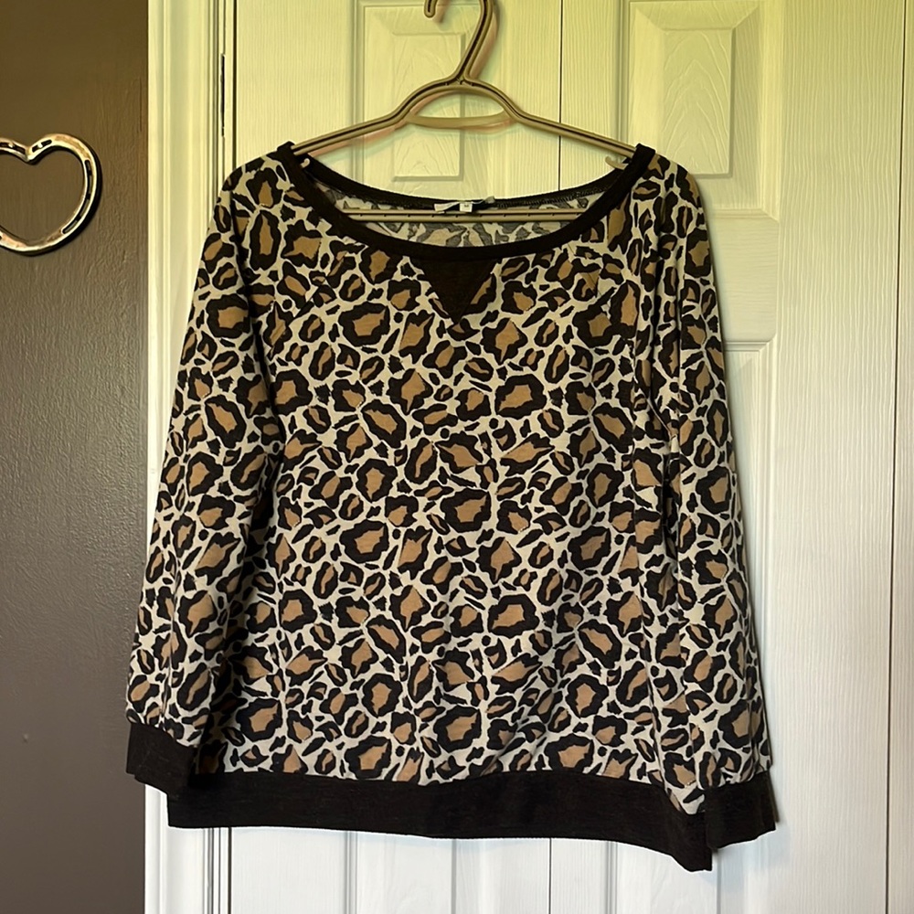 Leopard print sweatshirt